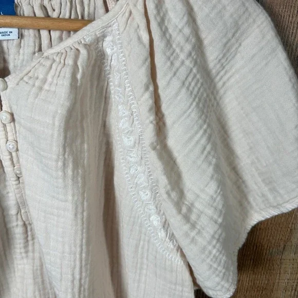 Old Navy Gauze Embroidered Tunic Top Large Short Sleeve Boho Peasant Neutral - Picture 2 of 7